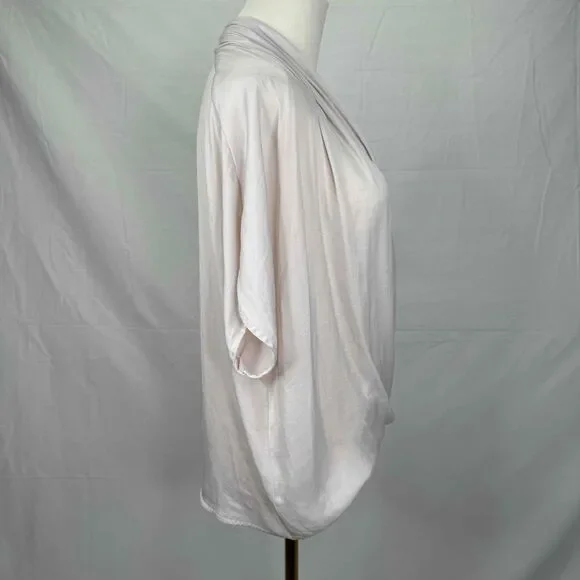 Vince Cream Short Sleeve Draped Blouse Small Preppy Transitional Basic Neutral - Picture 8 of 14